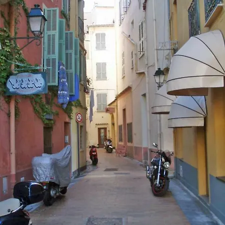 17 Rue Des Marins Menton